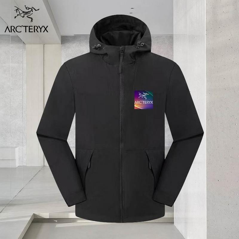 ARC'TERYX Men's Outwear 63